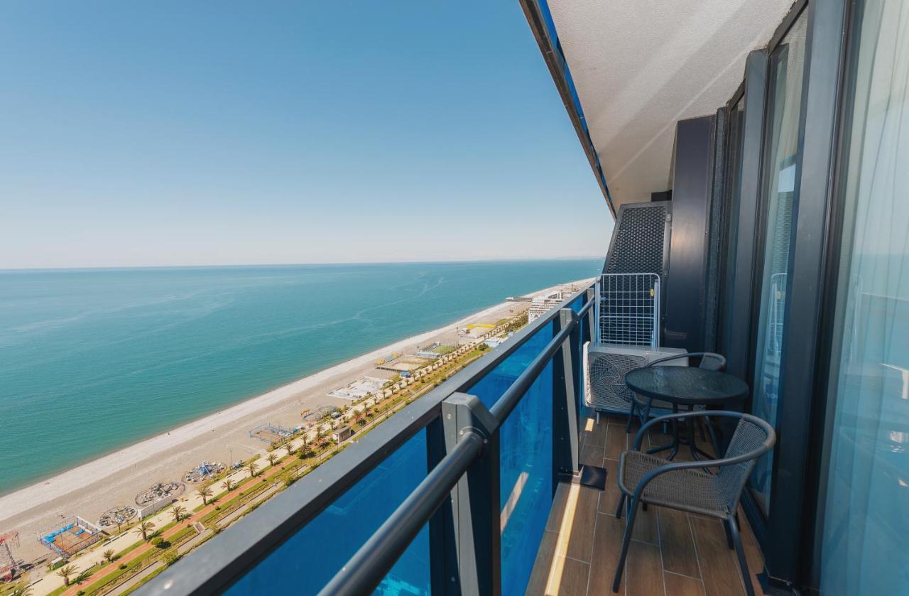 Orbi City Suites Batumi Exterior foto